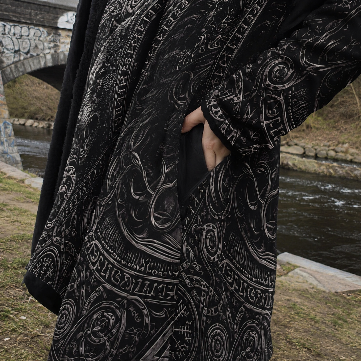 Penningr - Mythic Cloak
