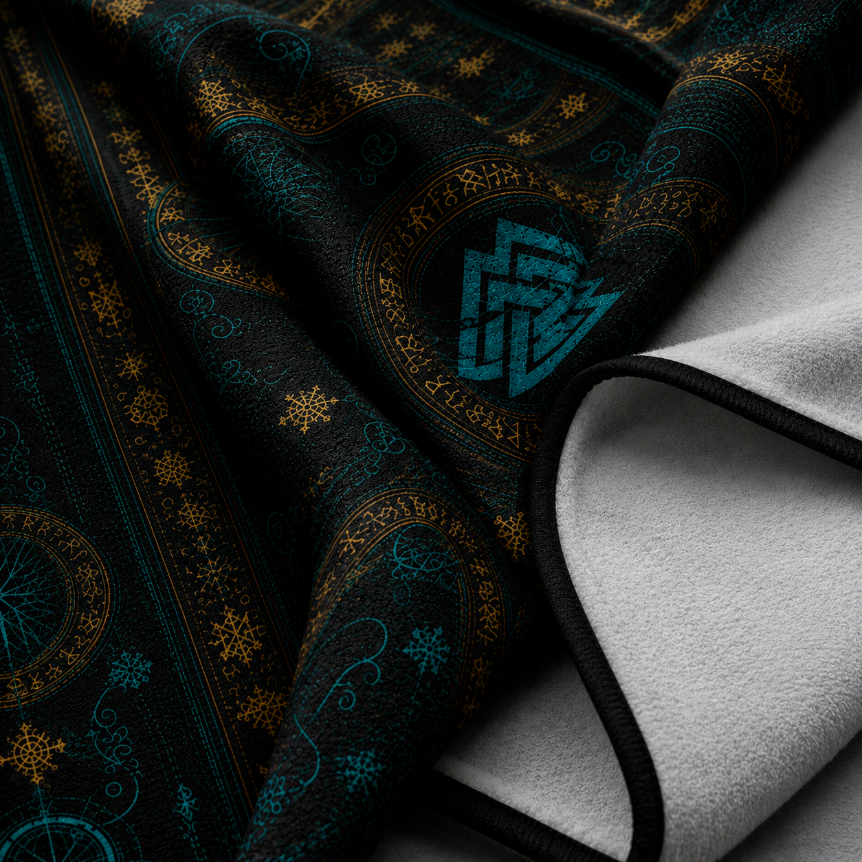 RuneBloom - Ultra Cloak